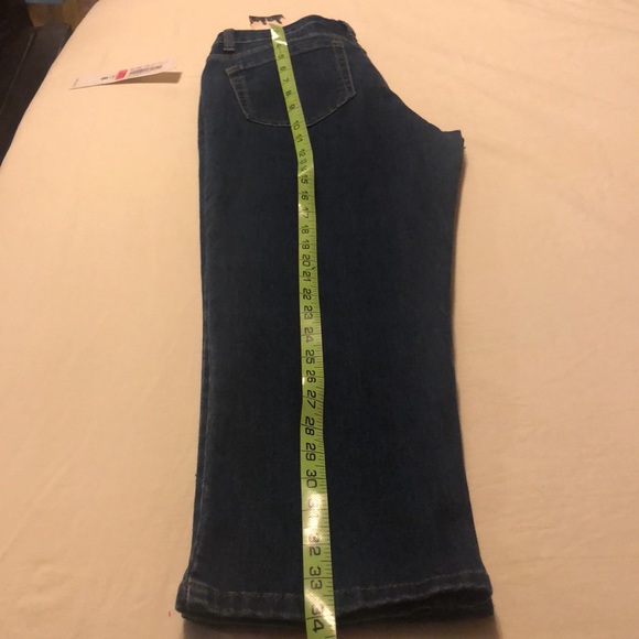 NWT Jones NY Jeans Soho Capri Secret Slimming Features size 8 - Picture 6 of 9